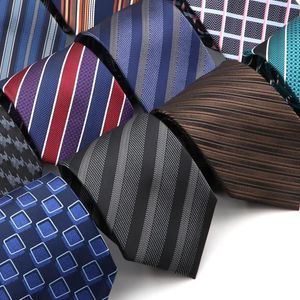 Bow Ties Man's 8cm Classic Tie Luxury Red Blue Grey Striped Plaid Floral Slyckig för män Business Suit Cravat Wedding Party NotiesBow