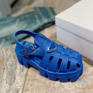 2022 Фоманская пена резиновые сандалии Шуфкие, но легкая дизайн подошва пляжная обувь женская платформа каблуки сандалии светло-голубые