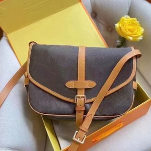 Men Brown Flowers Flap Crossbody Shoulder Bags Wallet Purses Large Size 30x12x20cm Designer Women Messenger Letters Unisex Cross Body