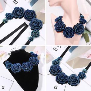 Ketten 1PC Mode Hohe Qualität Halsketten Große Blaue Harz Blume Rose Anhänger Chunky Halskette Für Frauen
