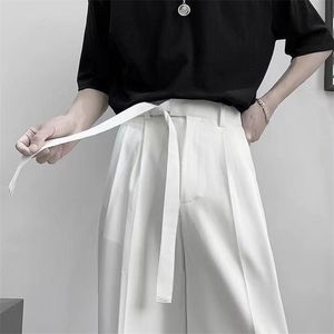 Herrbyxor harajuku mode casual bred ben överdimension med bälte koreanska stil streetwear byxor för män som soild färg vit 220826