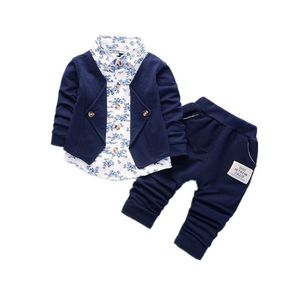 Primavera Autunno Neonate maschi Vestiti in cotone Infant Gentleman T Shirt Toddler Bambini Giacca Pantaloni 2 pezzi / set Tute per bambini 220326