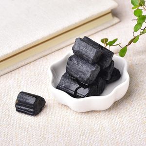 Dekorativa föremål Figurer 1PC Natural Black Tourmaline Stone Energy Crystals Reiki Mineral Home Decoration Rock Prov Christmas Gift