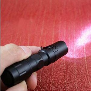 Mini Keychain ficklampa Torch 3W LED-facklor Utomhus Vattentät Sport Camping Portable Torch Aluminium Alloy ficklampa lampa