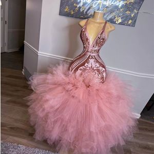 Charming Pink Prom Dress 2022 For Black Girls Sparkly Sequined Halter Birthday Dresses Long Evening Vestidos Women Party