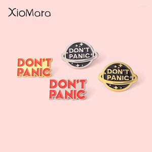 Pins Brooches Custom Space Globe Enamel Pin Don'T Panic Planet For Women Bag Clothes Lapel Badge Metal Cartoon Jewelry Gift Wholesale Seau22