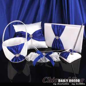 Decorazione per feste 5 pezzi! Un set di accessori da sposa blu + bianco (cuscino per anelli, cesto di fiori, penna, libro degli ospiti, giarrettiera da sposa)