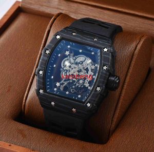 2022 New Men's Watch Casual Sports Watch Stylish dial design Dirt resistant silicone strap quartz watch