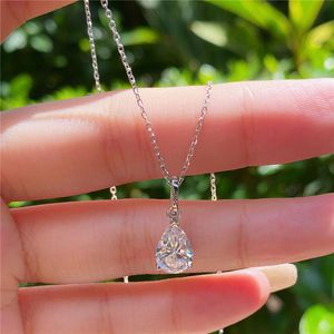 REAL 925 Sterling Silver Necklace Jewelry Woman Water Drop Necklace Designer 5A Zirconia White Diamond Chokers Halsband för kvinnor Tonåriga flickor Trendiga med presentförpackning