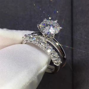 Silverfärg 925 bruduppsättningar Ring 8mm Diamond CZ Engagement Wedding Band Rings for Women Men Party SMycken 220728