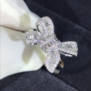 Modische Designer-Bandringe mit schöner Schleife für Hochzeit, glänzender Kristall-Luxusring mit CZ-Diamantstein für Frauen