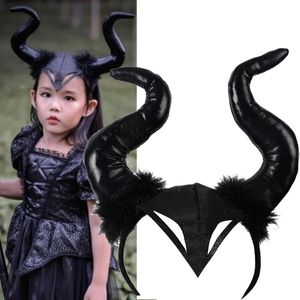 Pannband Halloween Witch Black Long Ox Horn pannband Film Demon Evil Queen Glitter Hair Hoop Gothic Cosplay Costume Accessory Headpiece 220826