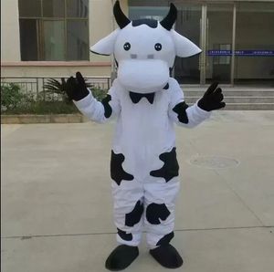 2022 Cow Blackwhite Mascot Kostym Halloween Jul Fancy Party Vegetabilisk Tecknad Karaktär Outfit Suit Vuxna Kvinnor Män Klänning Karneval Unisex Vuxna