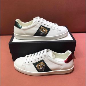 Designer Fritidsskor Herr Dam Sneakers Bee Chaussures Läder Trainers Broderi Ränder Sneaker Storlek Vit Färg Promenad Sportsko mkjkk000002