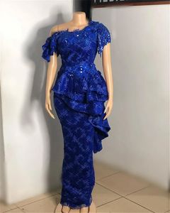 Royal Blue Mermaid Evening Pageant Klänningar 2022 Sparkly Real Image Ruffles Lace Beaded Off The Shoulder Mermaid Prom Grows