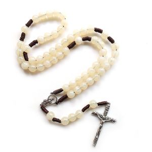 Religiösa Smycken Vit Akryl Strand Halsband Kors Hängsmycke Rosary Halsband För Män Kvinnor