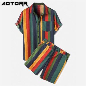 Yaz Men Stripe Set Soater Lapel Shirt Plaj Şortları Erkek Moda Patchwork 2 Parça Set Pamuk Hawaii Terzini 220622