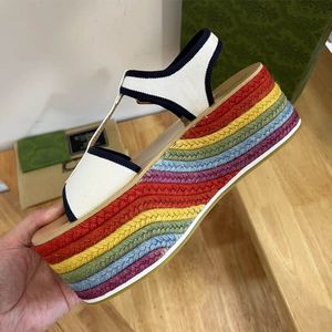 Classic Ladies New Straw Sandals Wedge Sandals Designer Open Toe Rainbow Woven High Heels Rubber Non-Slip Handmade Casual Shoes 35-41