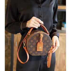 Round bag shoulder Bags High Quality Ladies Brand Luxurys designers mother handbag 2022 Fashion handbags Clutch totes printing cossbody wallet letter purse Nylon