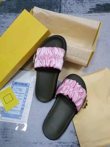 Дизайнерские сандалии для тапочек мужчины и женские тапочки днище шлепанцы Flip Flops Ladies Luxury Fashion Casual Size 35 ----- 40 с Box00