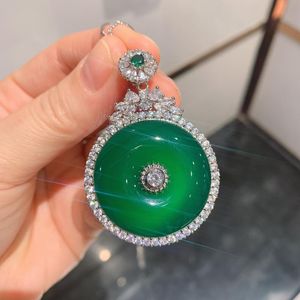 Zincirler 30mm Yeşim Kolye Kolye Kadınlar için Lüks Gümüş Renkli Yeşil Kristal Vintage Suçlu Kazak Kolyeler Takılar Hediye