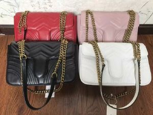 حقائب مصممي فاخرة للنساء لعام 2021 حقيبة يد جلدية عصرية فاخرة ذات جودة عالية حقيبة نسائية ذات كتف واحد سلسلة ترفيهية على الموضة مع صندوق