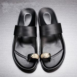 Mode stil tofflor män sommar flip flops svart mjukt läder sommar strand sandaler mens glider andas