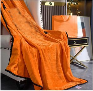Sarı harf battaniyeleri ofis gündelik kanepe yatak sayfası kapak pazen sıcak atış battaniye dört mevsim klima battaniye