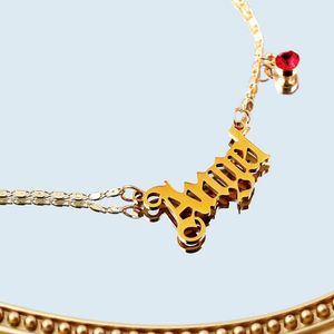 Catene JUST FEEL Collane con ciondolo a forma di lettera di angelo di cristallo rosso Collana girocollo con catena a maglie in metallo lucido color oro Gioielli Collares di moda