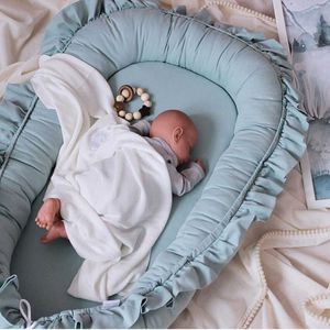 아기를위한 잠자는 둥지 베개가있는 이동식 침대 유아용 침대 여행용 놀이터 유아용 유아용 요람 매트리스