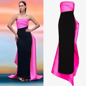 モダンなホットピンクとブラックのサテンパーティードレスストラップレスフロアレングシンプルアラビアの女性フォーマルイブニングドレス328 328