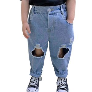 Baby flicka jeans rippade jeans för flickor våren höst jeans infantil casual stil baby flickor kläder 210412