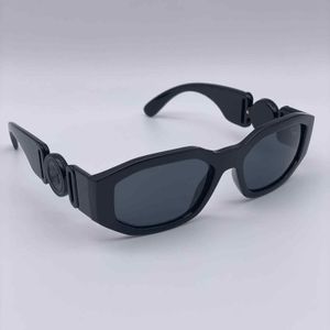 Nice Mirror Police for Classic Women Designer Okulary przeciwsłoneczne Gorące okulary przeciwsłoneczne dla mężczyzn i kobiet w stylu letnich okularów przeciwsłonecznych anty-Ultrafiolet retro tarczy