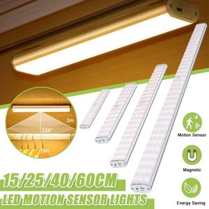 Nattljus LED Motion Sensor Light Uppladdningsbar sänglampa Magnetisk adsorption Trådlös för köksskåp Garderob