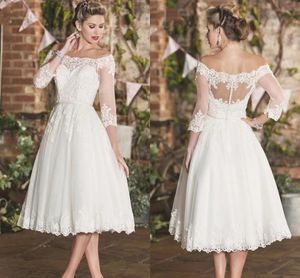 Korta strandbröllopsklänningar med halv ärm 2022 Full Lace Applique Te-längd Boho Garden Country Brides Andra receptionen klänning