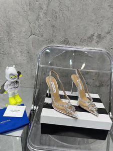 Bombas De Slingback De Plata al por mayor-New Temporada Bombas Aquzazzura Zapatos Seducción Crystal Embellished Cuero PVC Slingback Tribunales en plata
