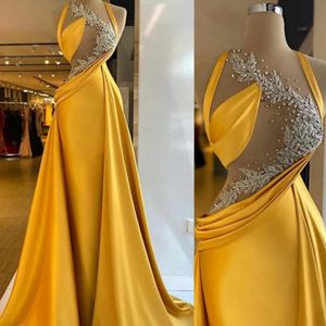 Syrenki Suknie Wieczorowe Nosić Jasne Żółte Zroszony Koronki Aplikacje Sexy Top Illusion Prom Suknie Eleganckie Satynowe Ruched Kobiety Formalna Party Dress Vestido De Novia Pro232