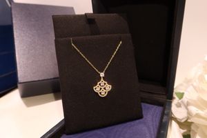 Projekt spódnicy Diamentowy naszyjnik wiszący Delikatne damskie Klasyczne designerskie naszyjniki dla kobiet biżuteria Wysoka jakość