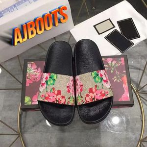 Designer Slides Mens Womens Slippers Summer Sandals Flowers Rubber Printing Bloom Leather Flat Platform Floral Snake Web Black shoes Fashion Beach Sneakers H2Tu#