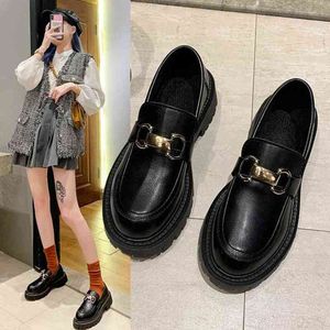 HBP Dres Shoe and Autumn New Women Shoe Flat Ladie Leather Platform Casual Fivela Fashion All contest 220723