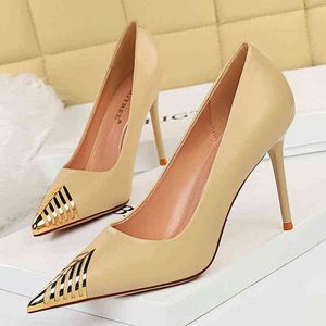 2021 Women Nude 9.5cm High Heels Fetish Pumps Ladies Stripper Stiletto Wedding Bridal Valentine Scarpin Party Shoes Plus Size G220425