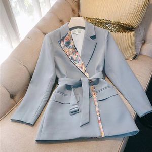 T103 Abiti da donna Blazer Manica lunga Cuciture Stampa Design Trendy Ladies Suit Office Queen Blazer 2022 Primavera Autunno