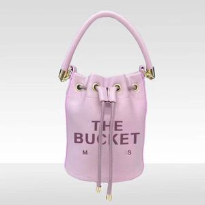 Woman The Bucket Bags designer crossbody-väskor lyxiga handväskor tote bag Mode String Buckets pochette PU 22cm Flerfärgad hög kvalitet