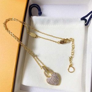 Designers Women Pendant Halsband Crystal Heart Necklace Jubileum Present Fashion Pearl Letter Pendants Jewelry 2 Styles With Box281a
