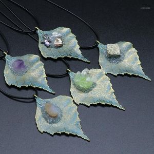 Pendant Necklaces Free From 6Pcs/Lot Natural Shell Druzys Quartz Pyrite Inlaid Amethysts Maple Alloy Leaf Healing Reiki Chakra Necklace