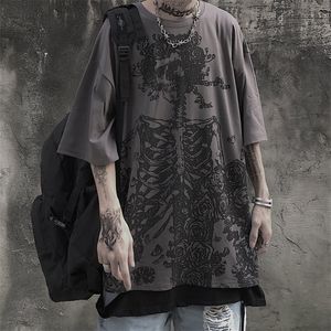 QWEEK GOTHIC Harajuku Skull Tshirt coreano Moda coreana Tees de manga curta camisa Mall Goth Tops Grunge Alt Kpop Roupas 2205527