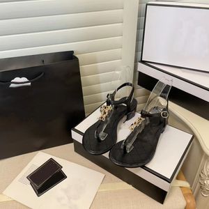 Klasyczne sandały na niskim obcasie moda imprezowa 100% skórzane damskie buty do tańca projektant seksowne obcasy Suede Lady Metalowa klamra paska Kobieta buty Duże rozmiary 35-40