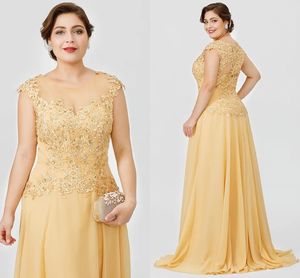Gold A-Line Mother of the Bride Dresses 2022 Plus Size Elegant Illusion Neck Sweep Train Chiffon Beaded Lace Cap Sleeeves Formal Party Gowns Robe De Soriee