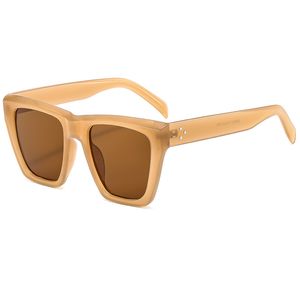 2022 wholesale of European and American fashion large frame sunglasses and outdoor polarizing eye manufacturers 01