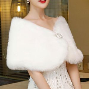 スカーフエレガントな女性の結婚式のジャケット白黒フェイクファーアクセサリーブライダルショールラップケープ冬のイブニングパーティーコートマントスカーフ